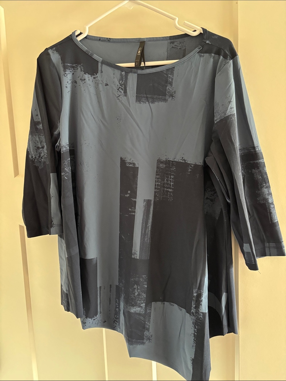 Porto Asymmetrical top, size 3/L